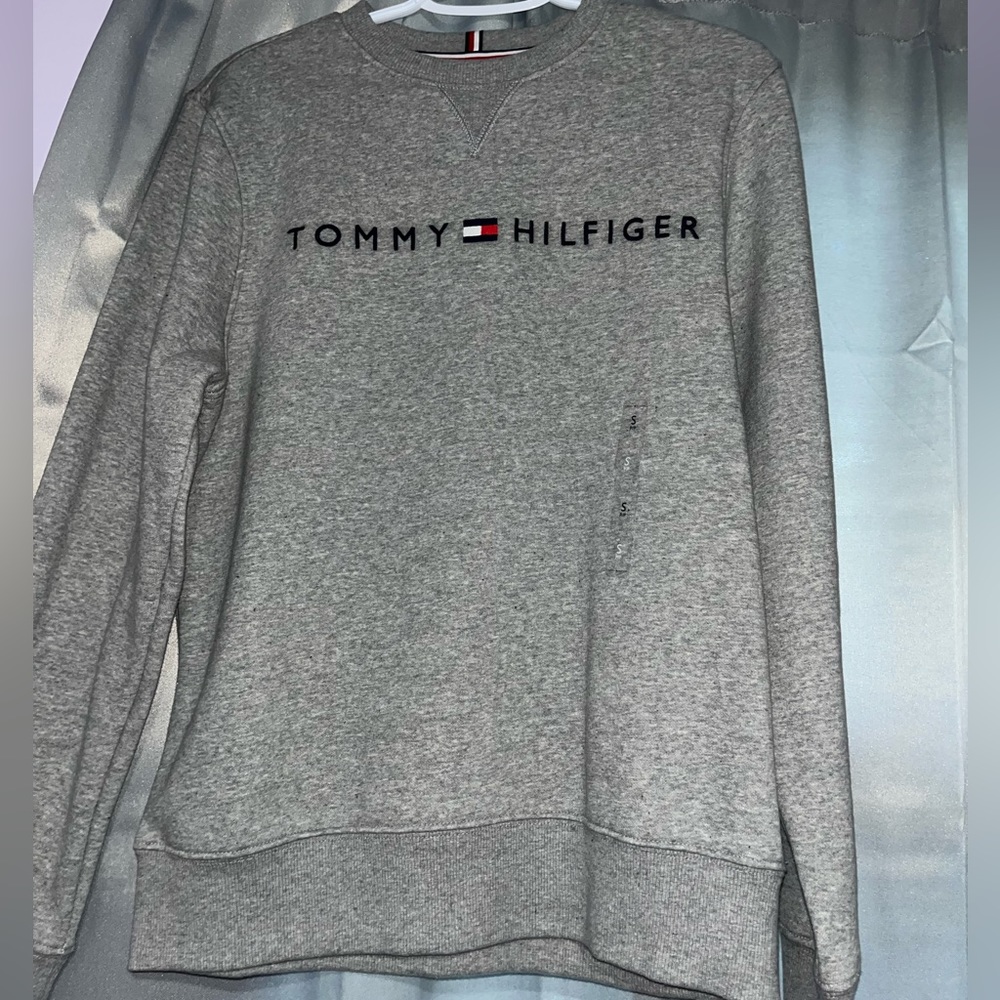Tommy Hilfiger grey crew neck